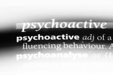 bir sözlüğü'ndeki psikoaktif sözcüğü. psikoaktif kavramı.