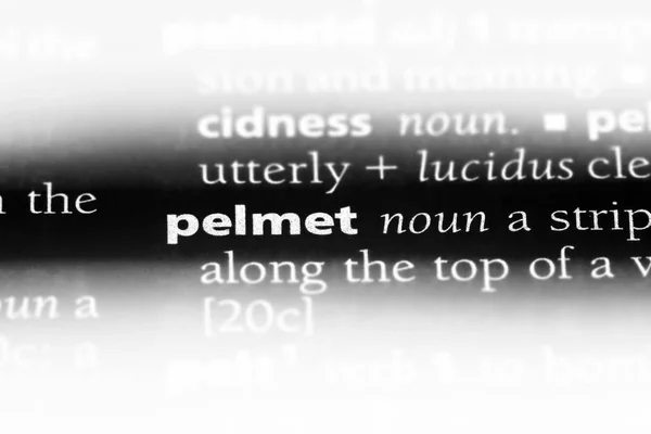 사전에 단어를 Pelmet입니다 Pelmet — 스톡 사진