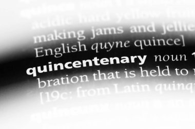 quincentenary sözcük sözlüğe. quincentenary kavramı.