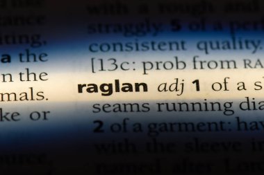 bir sözlüğü'ndeki Raglan sözcüğü. Raglan kavramı.