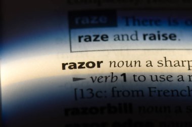 ustura Word'de bir sözlük. ustura kavramı.