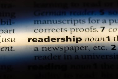 bir sözlüğü'ndeki okuyucu sözcüğü. okuyucu kavramı.