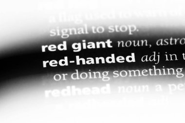 kırmızı bir sözlüğü'ndeki sözcüğü uzattı. Kırmızı kavramı teslim.