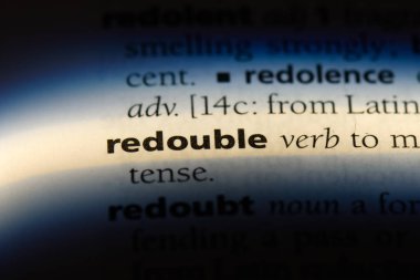 bir sözlüğü'ndeki sözcüğü iki katına çıkarmak. kavramı iki katına çıkarmak.