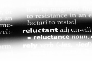 bir sözlüğü'ndeki isteksiz sözcüğü. isteksiz kavramı.