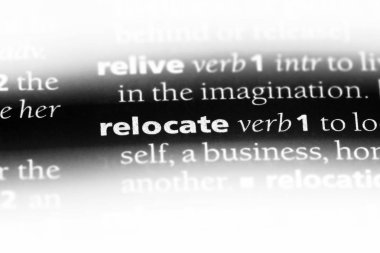 bir sözlüğü'ndeki sözcüğü taşımak. kavramı Yeniden Konumlandır.