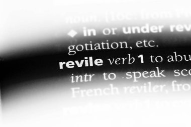 bir sözlüğü'ndeki sözcüğü sövmek. kavram sövmek.