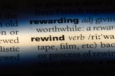 bir sözlüğü'ndeki sözcüğü geri sar. geri sarma kavramı.