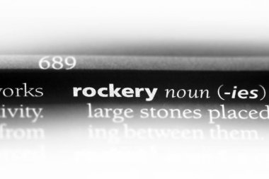 taş döşeli bahçe Word'de bir sözlük. taş döşeli bahçe kavramı.