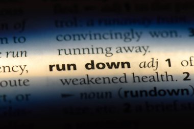 bir sözlüğü'ndeki sözcüğü aşağı çalıştırın. kavram koşmak.