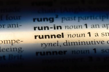 bir sözlüğü'ndeki sandık sözcüğü. sandık kavramı.