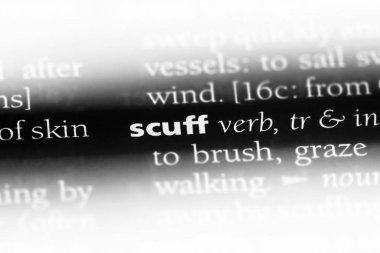 bir sözlüğü'ndeki sözcüğü sürtünme. ayaklarını sürüyerek yürümek kavramı.