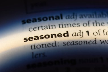 tecrübeli tek kelimeyle bir sözlük. tecrübeli kavramı.