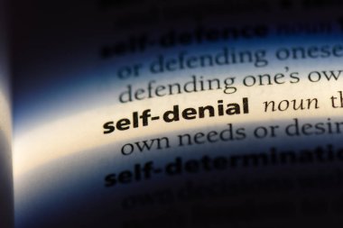 kendini inkar Word'de bir sözlük. kendini inkar kavramı.