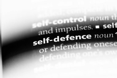 kendini savunma Word'de bir sözlük. kendini savunma kavramı.