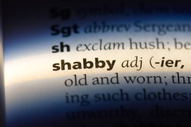 bir sözlüğü'ndeki eski püskü sözcüğü. eski püskü kavramı.