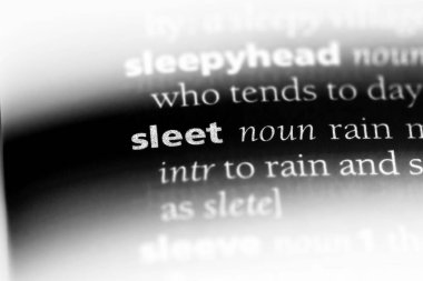 karla karışık yağmur Word'de bir sözlük. karla karışık yağmur kavramı.