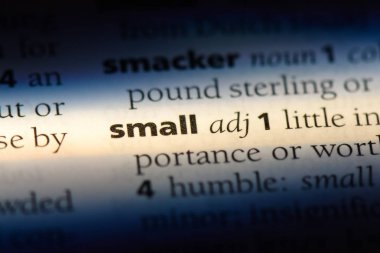 bir sözlüğü'ndeki küçük sözcüğü. küçük kavramı.