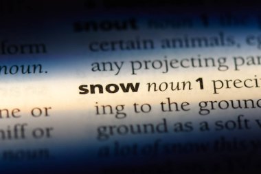 bir sözlüğü'ndeki sözcüğü kar. kar kavramı.