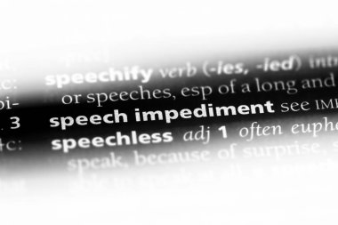 konuşma engeli bir sözlük tek kelimeyle. konuşma engeli kavramı.