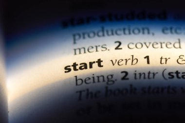 Word'ü bir sözlükte başlatın. konsept başlatmak.