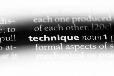 bir sözlüğü'ndeki tekniği sözcüğü. Teknik kavramı.