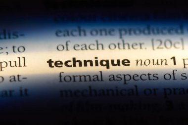 bir sözlüğü'ndeki tekniği sözcüğü. Teknik kavramı.