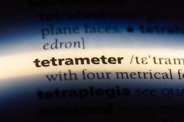 tetrameter tek kelimeyle bir sözlük. tetrameter kavramı.