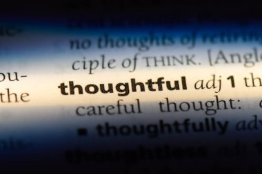 düşünceli tek kelimeyle bir sözlük. düşünceli kavramı.