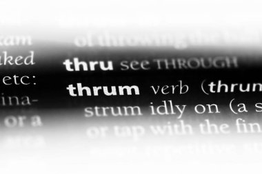 bir sözlüğü'ndeki sözcüğü thrum. saçak kavramı.
