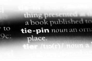 kravat PIN Word'de bir sözlük. kravat pin kavramı.