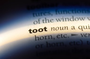 bir sözlüğü'ndeki sözcüğü toot. Toot kavramı.