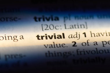 önemsiz kelime sözlüğe. önemsiz kavramı.