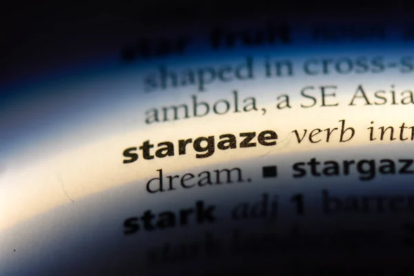 辞書でその単語を Stargaze します Stargaze コンセプト — ストック写真