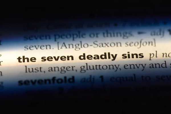 字典中的七个致命的罪过词 七致命的罪概念 — 图库照片
