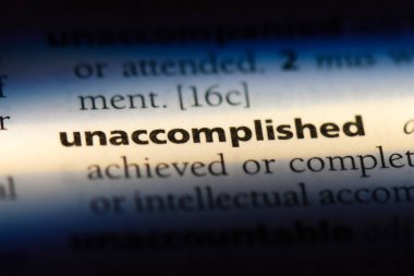 bir sözlüğü'ndeki tamamlanamadı sözcüğü. tamamlanamadı kavramı.