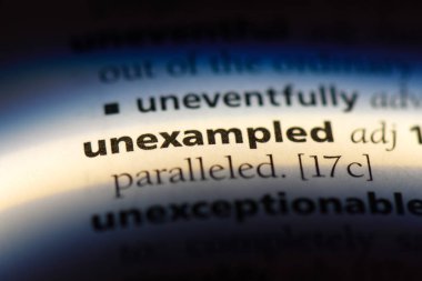 bir sözlüğü'ndeki güvenilirlikle sözcüğü. güvenilirlikle kavramı.