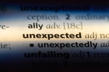Beklenmeyen tek kelimeyle bir sözlük. beklenmeyen kavramı.