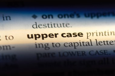 bir sözlüğü'ndeki sözcüğü büyük harf. büyük harf kavramı.