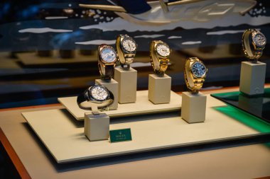 Milan, İtalya - 21 Eylül 2018: Rolex mağaza Milano'da. Montenapoleone alan. Rolex hafta alışveriş moda.