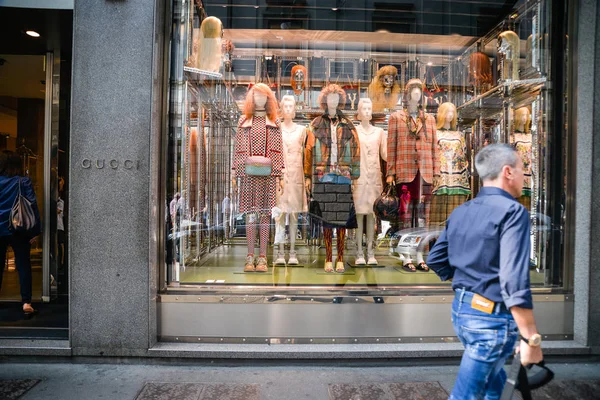 Milão Itália Setembro 2018 Loja Gucci Milão Área Montenapoleone Semana — Fotografia de Stock