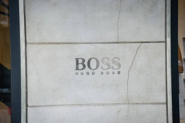 Μιλάνο Ιταλία Σεπτεμβρίου 2018 Hugo Boss Κατάστημα Στο Μιλάνο Περιοχή — Φωτογραφία Αρχείου