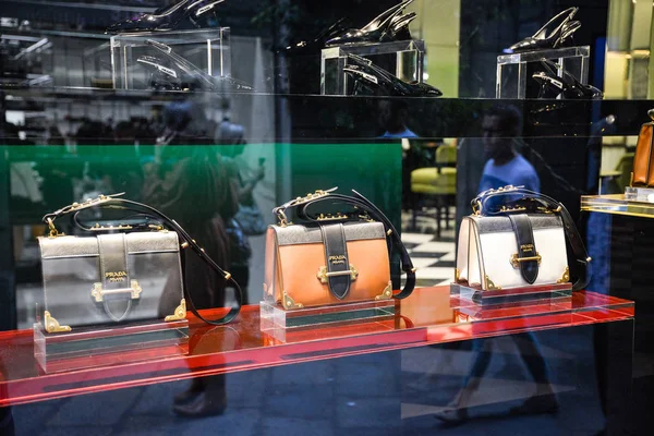 Milão Itália Setembro 2018 Prada Store Milan Área Montenapoleone Moda — Fotografia de Stock