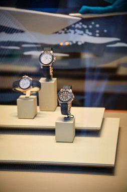 Milan, İtalya - 21 Eylül 2018: Rolex mağaza Milano'da. Montenapoleone alan. Rolex hafta alışveriş moda.