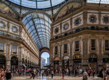 Milan, İtalya - 30 Haziran 2019: Galleria Vittorio Emanuele 