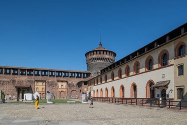 Milan, İtalya - 30 Haziran 2019: Sforza Kalesi - Castell