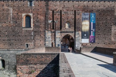 Milan, İtalya - 30 Haziran 2019: Sforza Kalesi - Castell