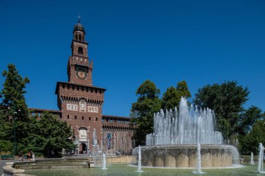 Milan, İtalya - 30 Haziran 2019: Sforza Kalesi - Castell