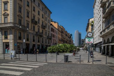 Milan, İtalya - 30 Haziran 2019: Corso Como Caddesi manzarası