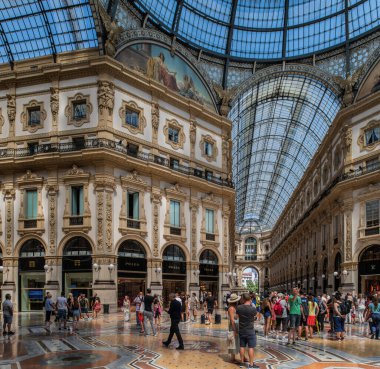 Milan, İtalya - 30 Haziran 2019: Galleria Vittorio Emanuele 